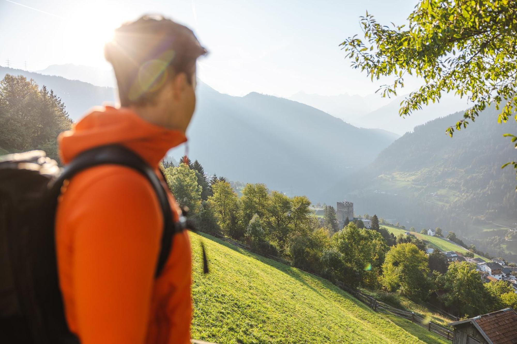 Lechtaler Alpenblick Landeck - Privatzimmer & Ferienwohnung Eksteriør billede
