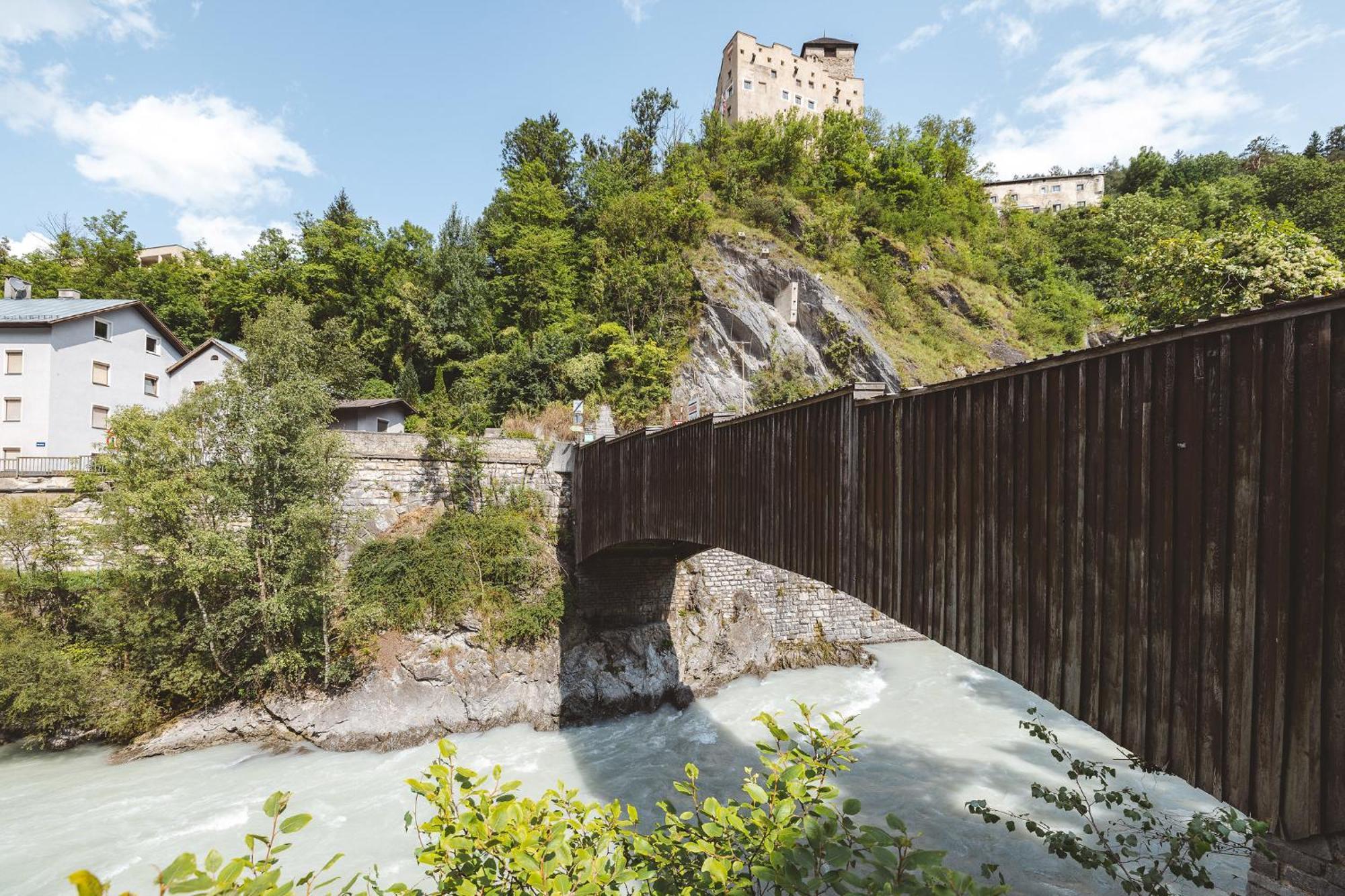 Lechtaler Alpenblick Landeck - Privatzimmer & Ferienwohnung Eksteriør billede