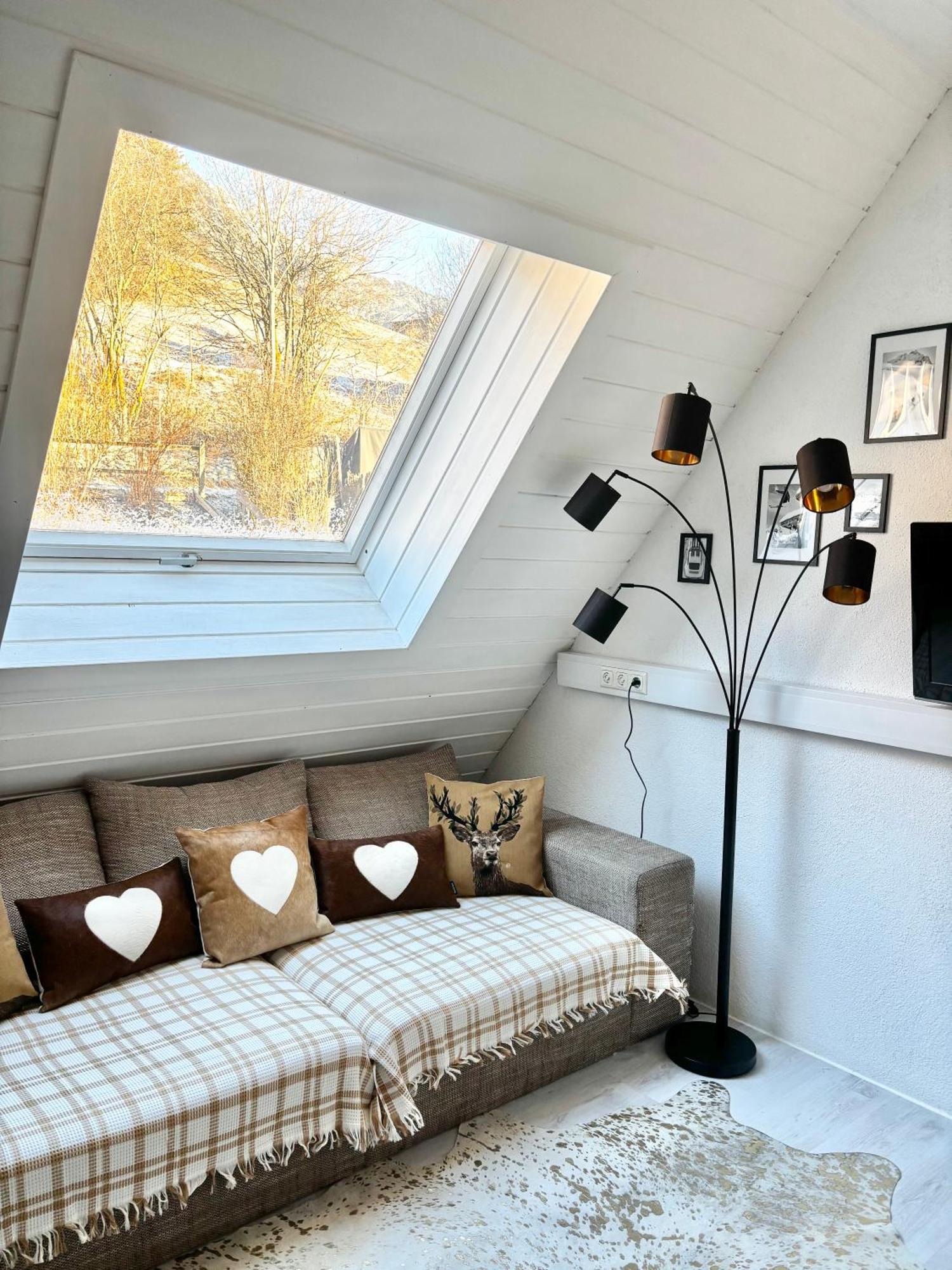 Lechtaler Alpenblick Landeck - Privatzimmer & Ferienwohnung Eksteriør billede