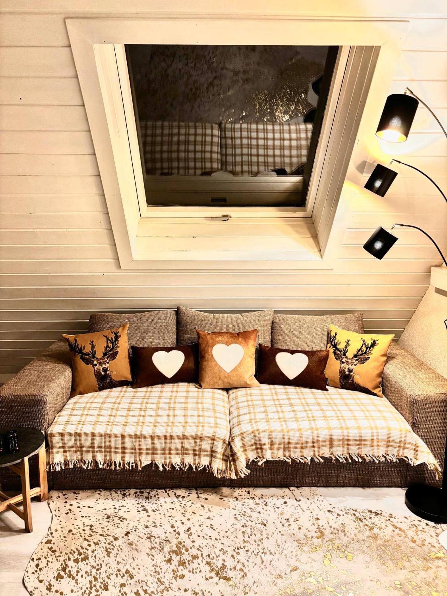 Lechtaler Alpenblick Landeck - Privatzimmer & Ferienwohnung Eksteriør billede
