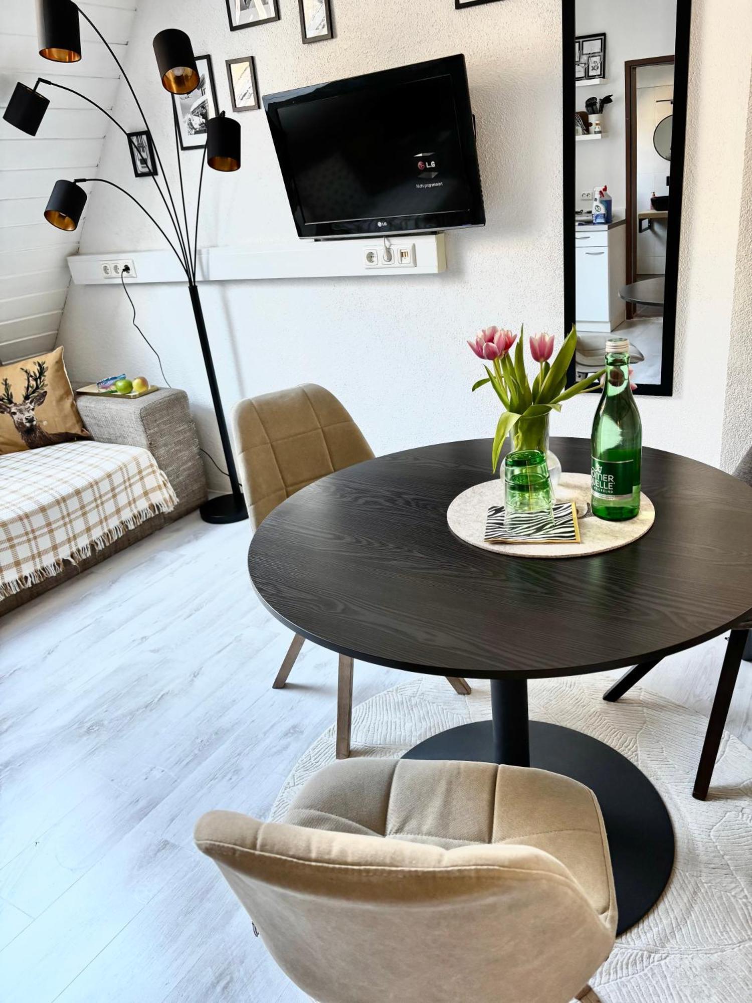 Lechtaler Alpenblick Landeck - Privatzimmer & Ferienwohnung Eksteriør billede