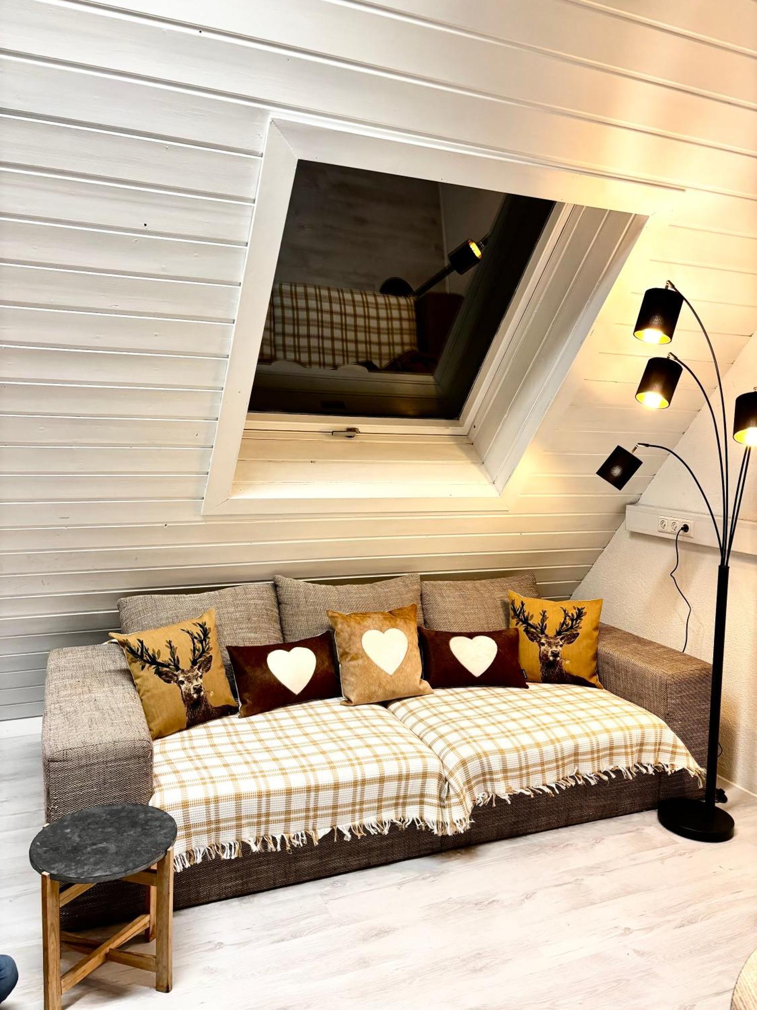 Lechtaler Alpenblick Landeck - Privatzimmer & Ferienwohnung Eksteriør billede